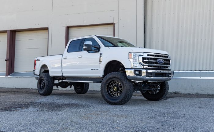 8.5" Lift Kit W/ Falcon Shocks And Radius Arms - Ford Super Duty Diesel F250/F350 4WD 2017-2022