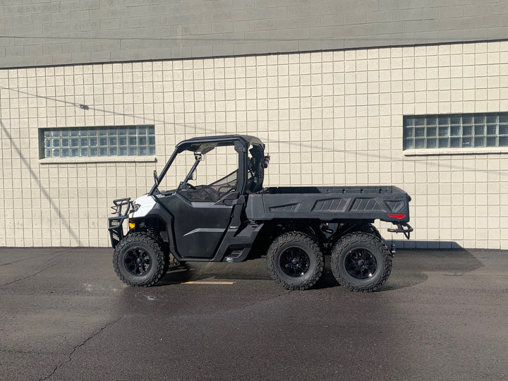 Can-Am Defender 6x6