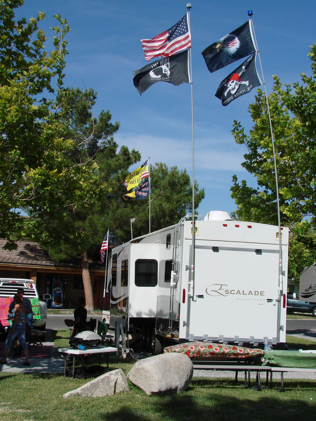 22' Fiberglass Telescoping RV Flagpole | Poles and Holders