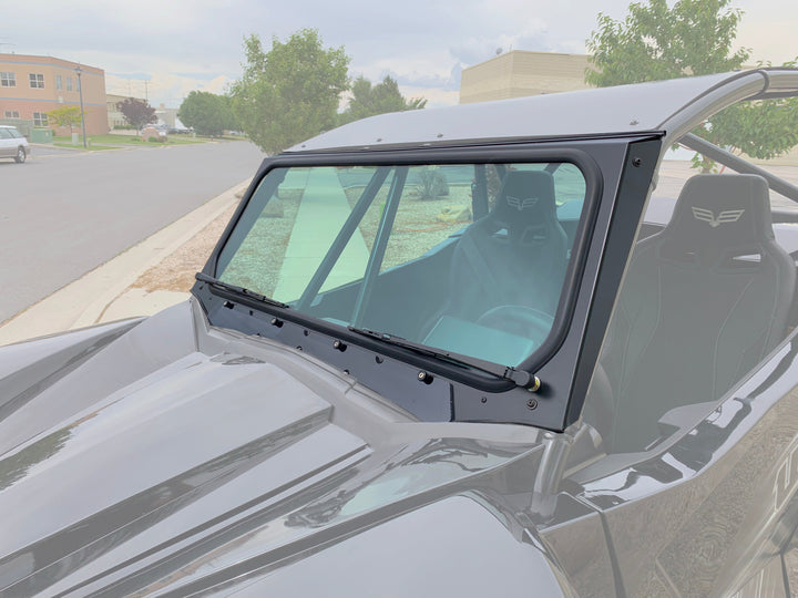 Wildcat XX Vented Glass Windshield with Wipers